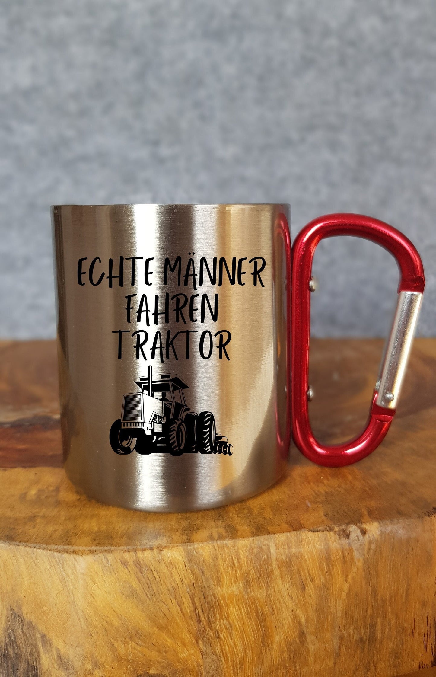 Traktor - Personalisierbare Tasse - Geschenk - Karabinerhaken - Trecker - Landwirt - Trecker fahren - Natur - Outdoor - Oldtimer - Becher
