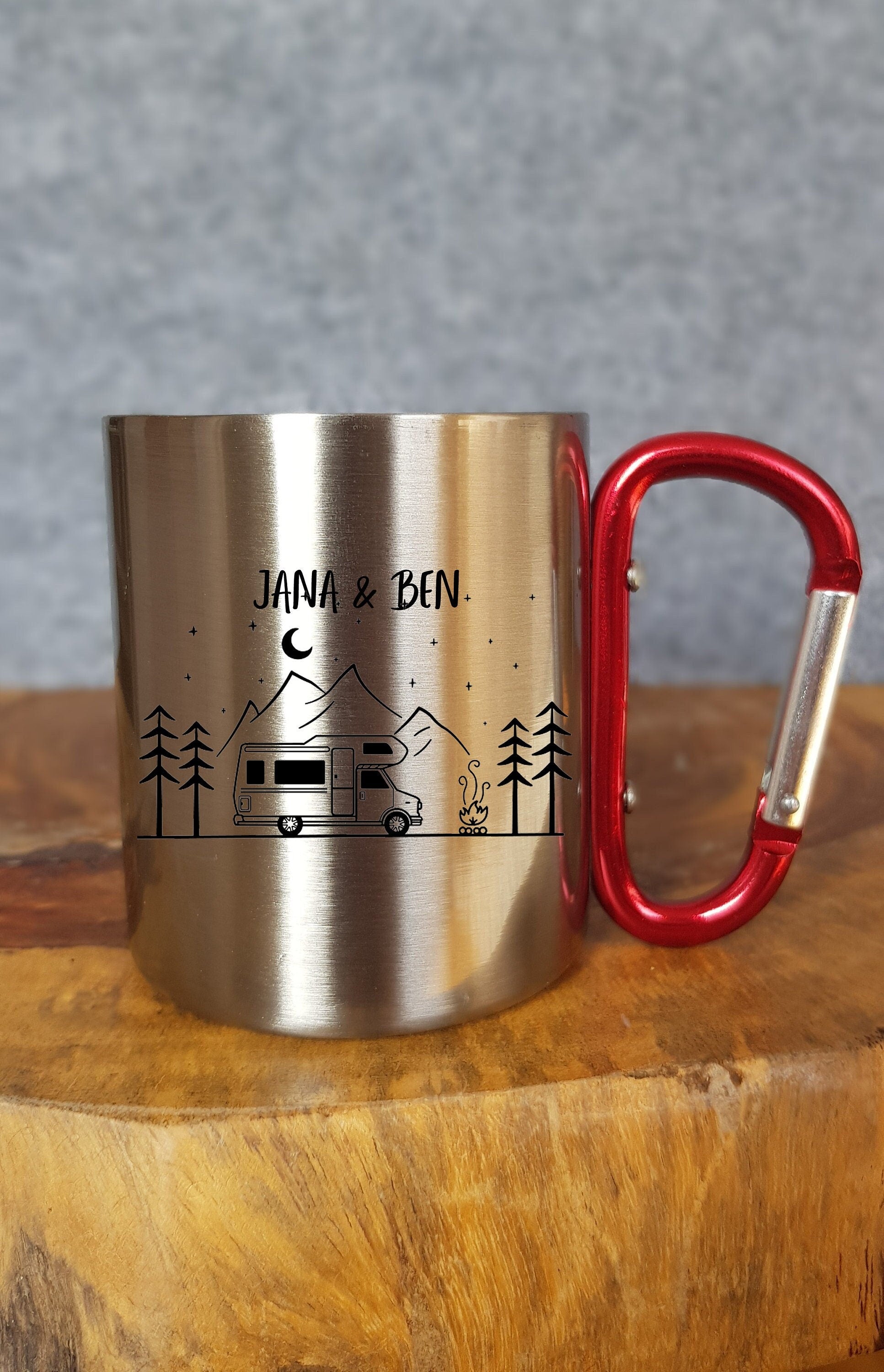 Personalisierbare Tasse - Emaille - Edelstahl - Bergsilhouette - Outdoor - Wandern - Geschenk - Karabiner