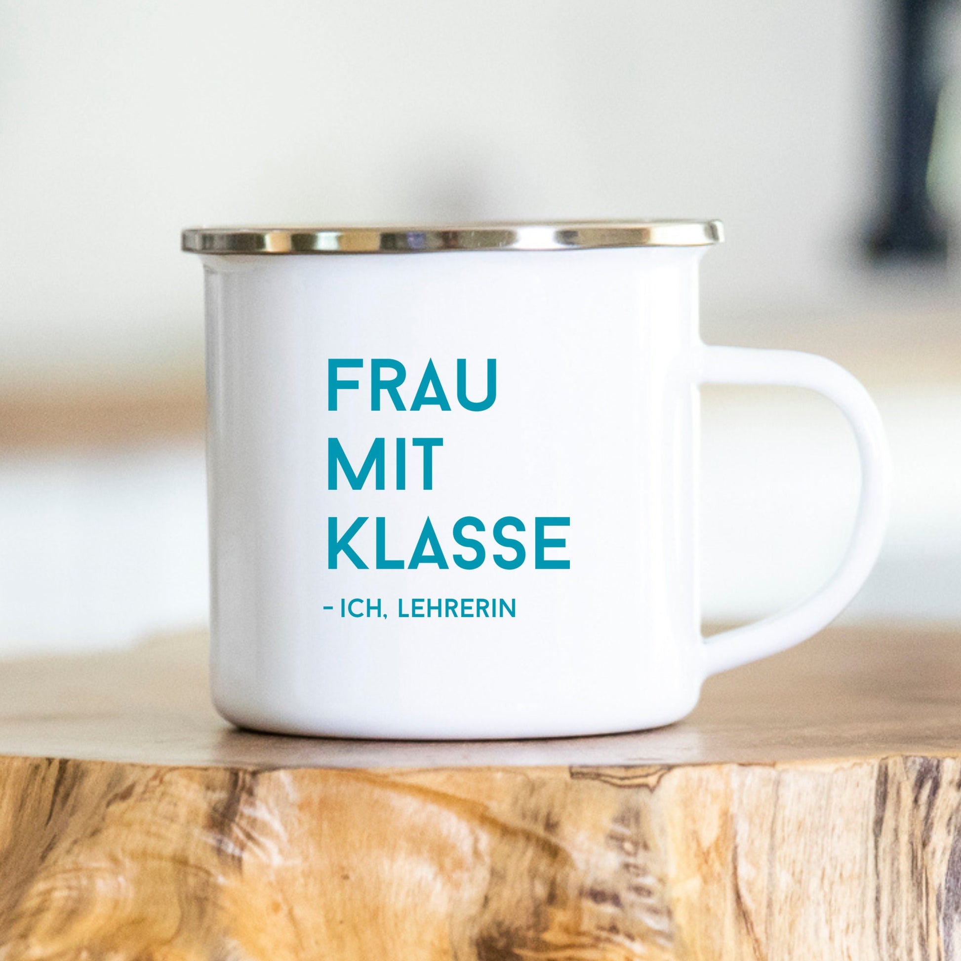 Lustige Lehrerin-Tasse - Ich bin eine Frau mit Klasse - Geschenkidee für Lehrerin - personalisiert