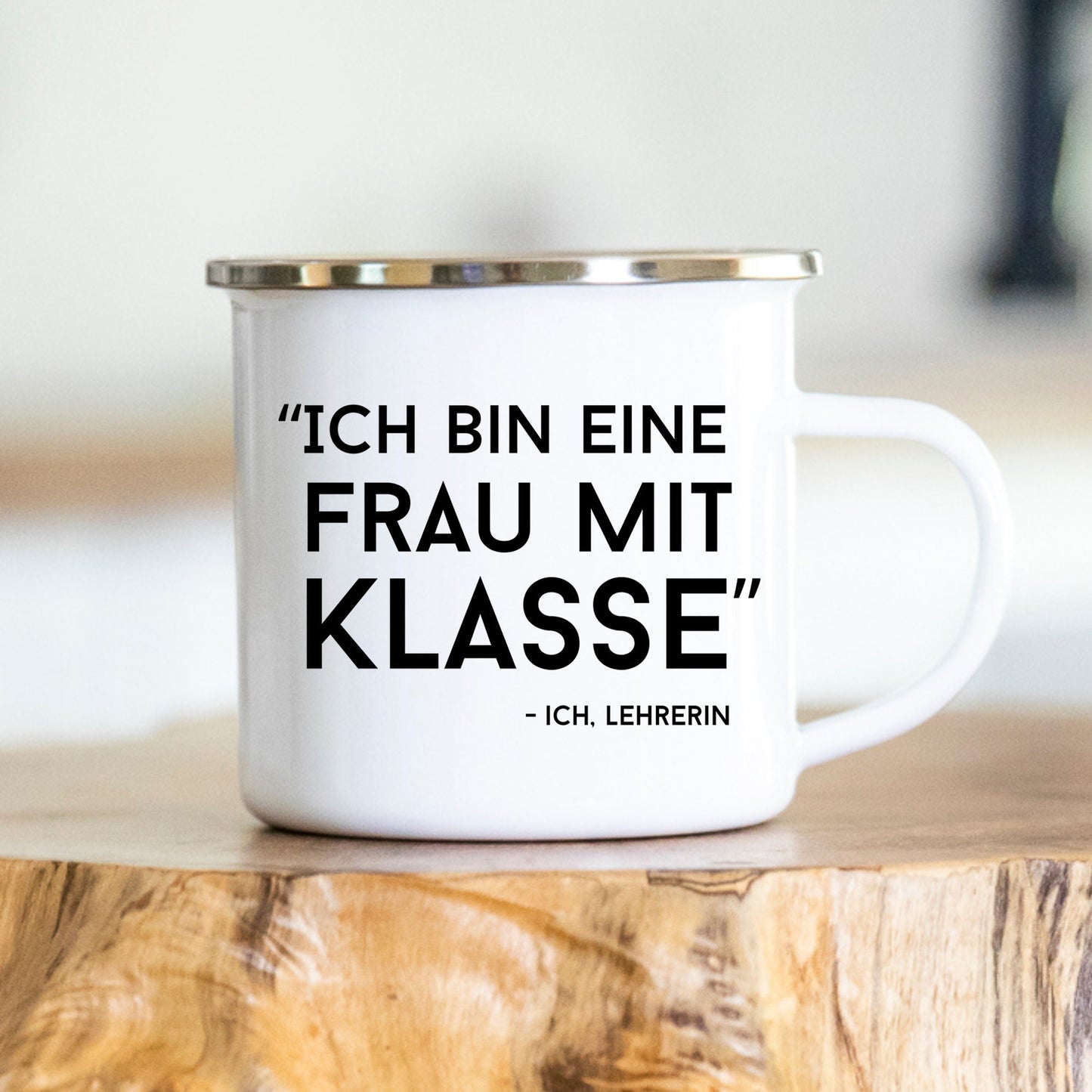 Lustige Lehrerin-Tasse - Ich bin eine Frau mit Klasse - Geschenkidee für Lehrerin - personalisiert