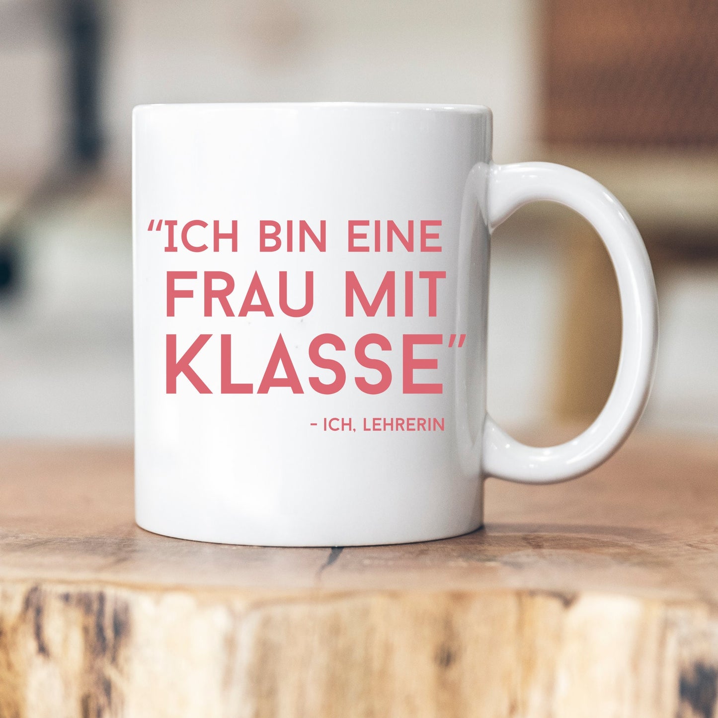 Lustige Lehrerin-Tasse - Ich bin eine Frau mit Klasse - Geschenkidee für Lehrerin - personalisiert
